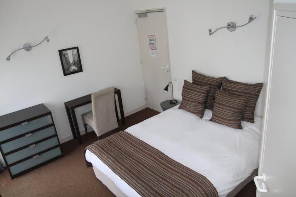 Hotel Le Suroit Perros-Guirec Bilik gambar