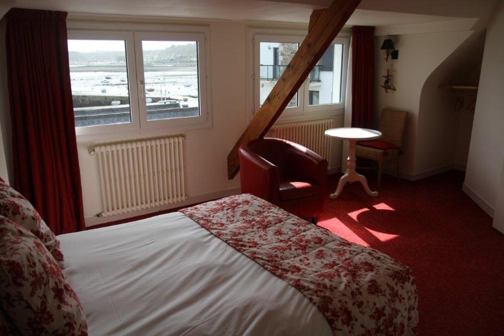 Hotel Le Suroit Perros-Guirec Bilik gambar